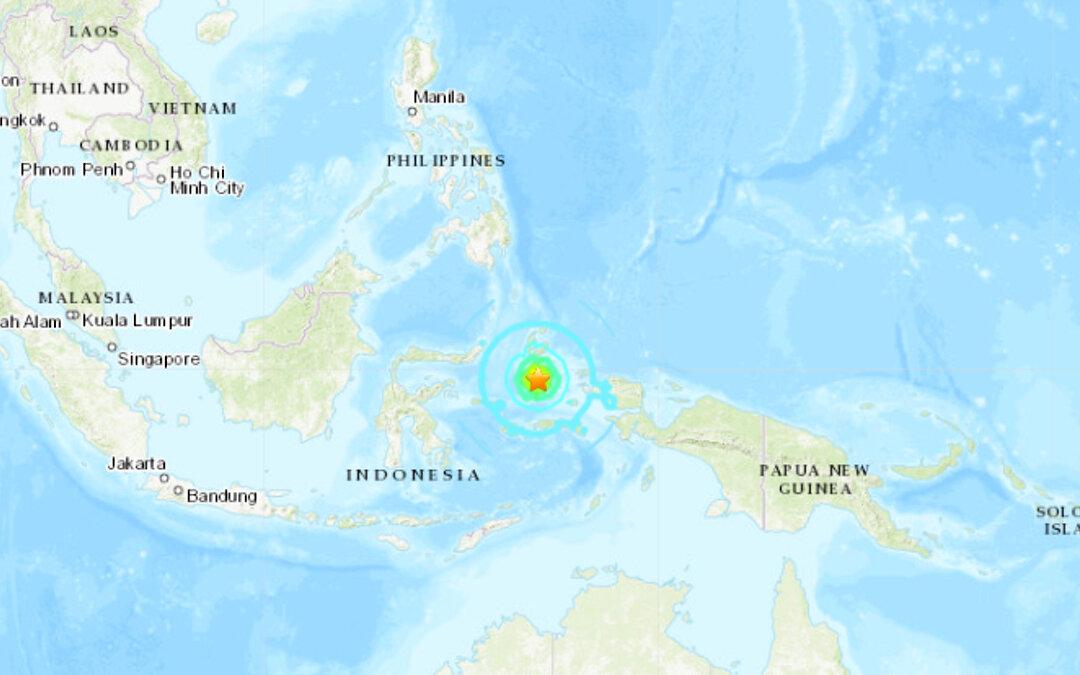 Magnitude 7.3 Quake Damages Homes in Eastern Indonesia
