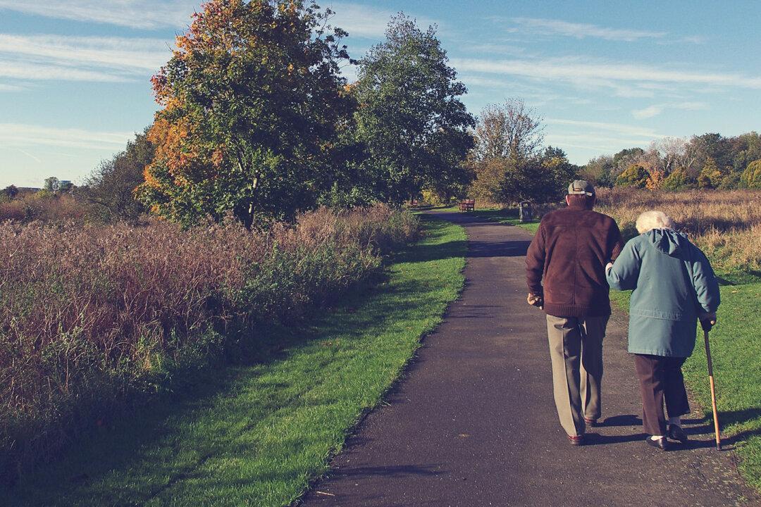 100, 102-Year-Old Couple in Same Care Facility Tie the Knot & Reveal How They Keep the Spark Alive