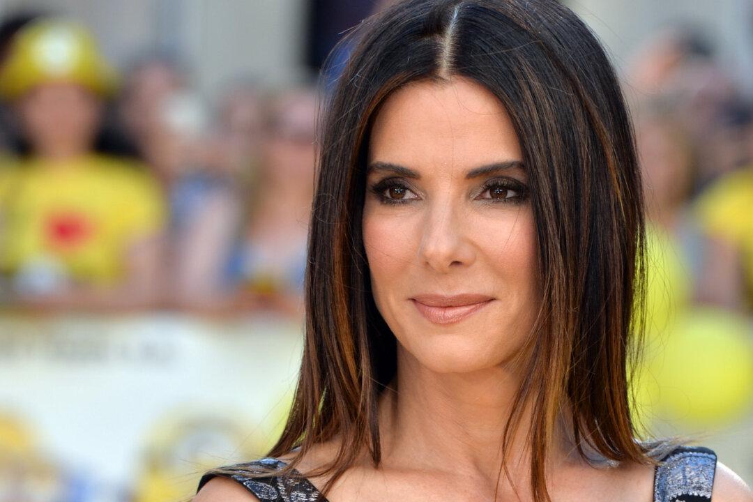 Sandra Bullock Warns Against Online Impersonation Scams