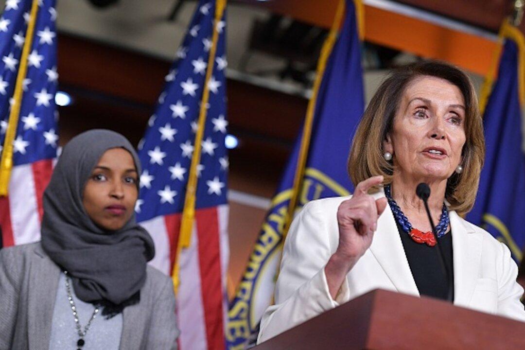 Republican Lawmaker Offers to Pay for Tickets If Progressive Democratic Lawmakers Leave US