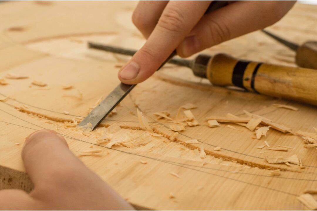 Thrifty Iowa Carpenter Saves $3 Million and Puts 33 Strangers Through College