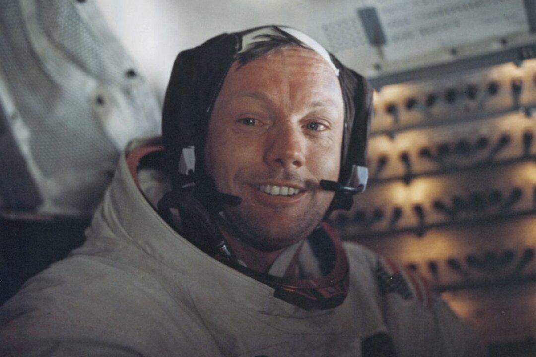 The Quiet Dignity of Neil Armstrong