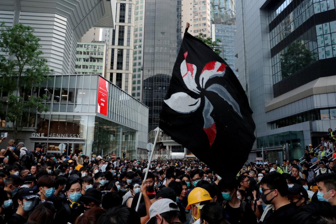 Mooncakes, Hymns and Post-it Notes: The Color of Hong Kong’s Protests