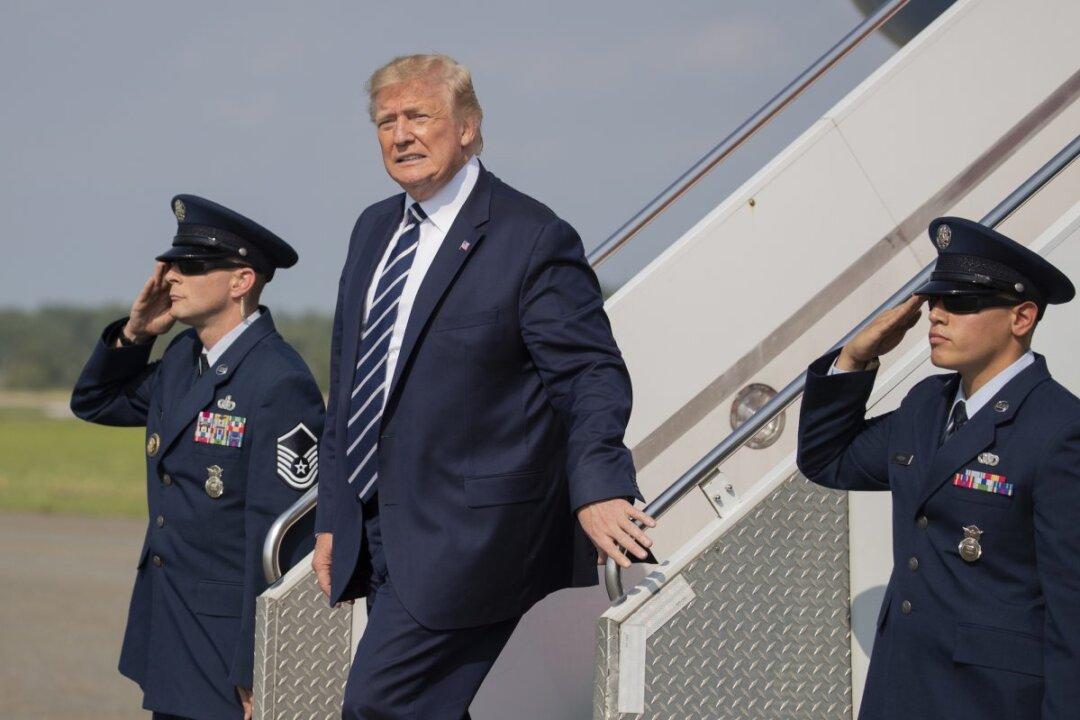 Poll: 54 Percent of Americans in the South Approve of President Trump