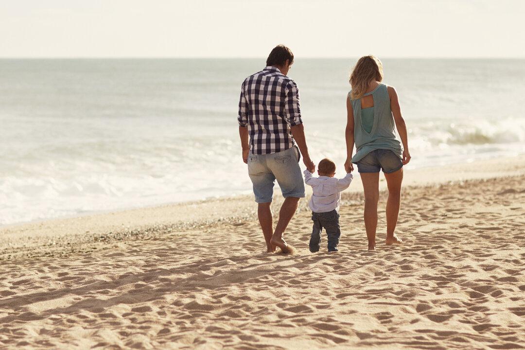 Dad Says He Can’t Afford a Stay-at-Home Mom, You Will Agree With His Explanation