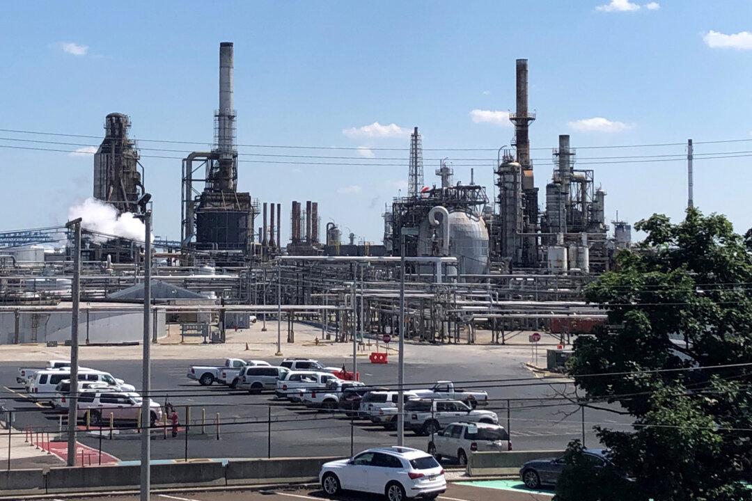 Philadelphia Energy Solutions Files for Bankruptcy After Refinery Fire