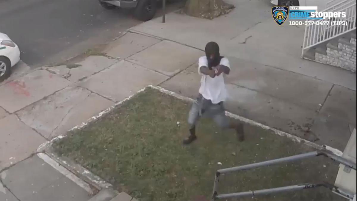 Man Attempts to Shoot Woman, Gun Jams Twice: NYPD