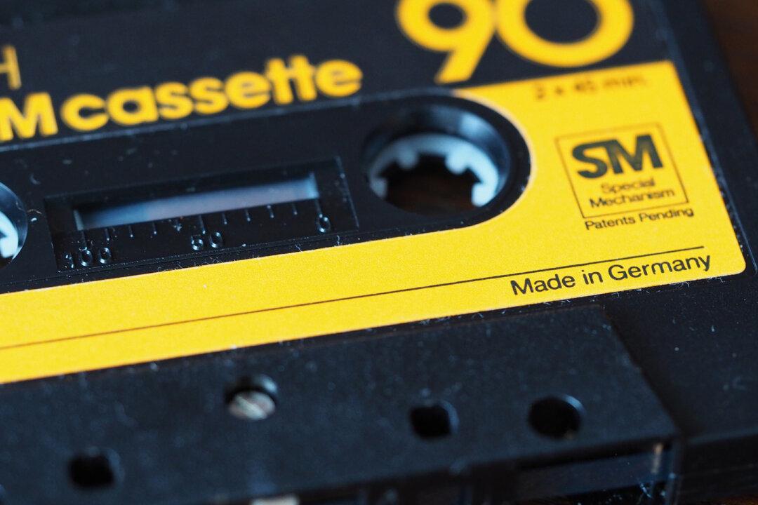 Here Are 8 Millennial Gadgets That Generation Z Can’t Recognize. How Many Can You?