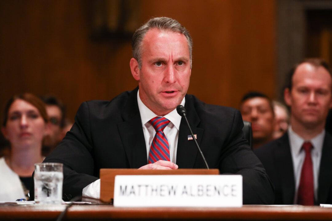 ICE Says Politicians Hampered Enforcement Efforts by Giving Advice to Illegal Immigrants