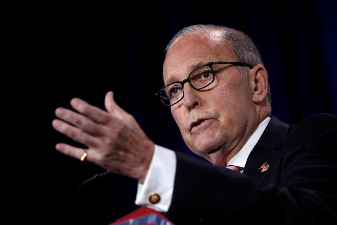 White House’s Kudlow Hopeful on US-China Trade Talks, Agriculture Buys