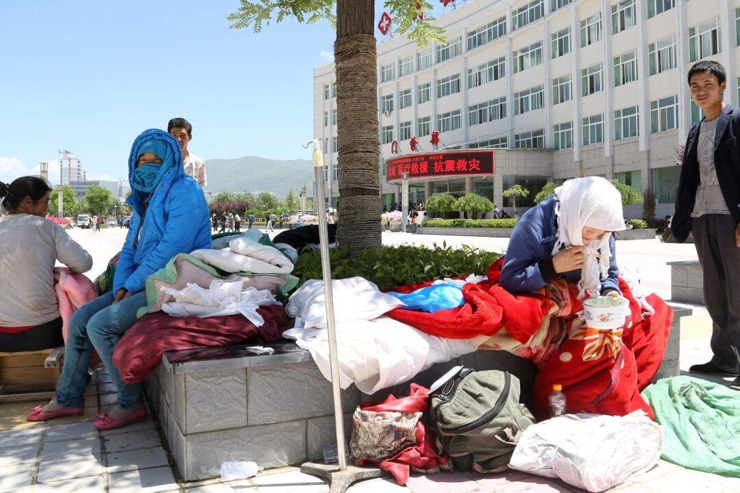 Cigarette Smoking Doctor Gets Into Fight With Patient, Hospital’s Defense Even More Absurd