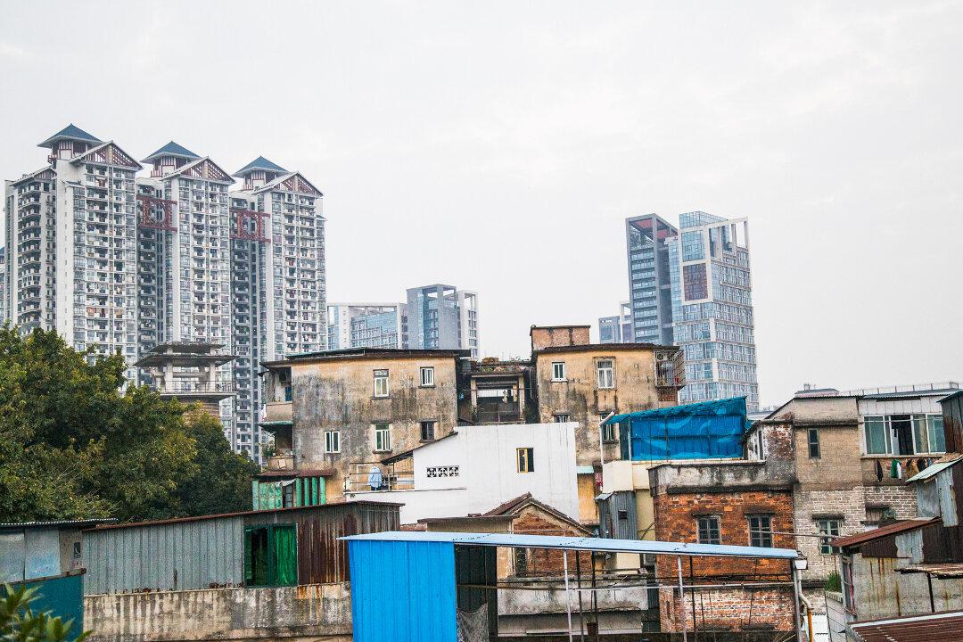 Father Gets Away With Whipping Naked 10-Year-Old Son in Front of Crowd