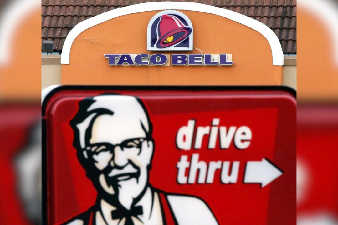 Woman Arrested After Pouring Alcohol Down Taco Bell Employee’s Throat While in Drive-Thru