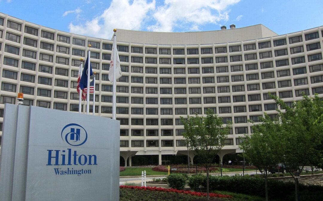 Washington Police Searching for Group of Teens That Beat, Stomp Man Outside Hilton Hotel
