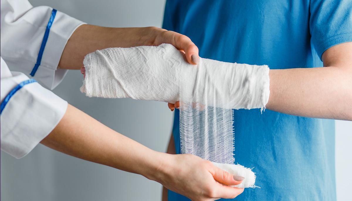 Mom Lost a Finger and Almost Died After Cat Scratch Infected Her With Flesh-Eating Bug