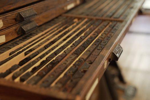 Bowne & Co. has 2,400 cases of type. (Tal Atzmon/NTDTV)