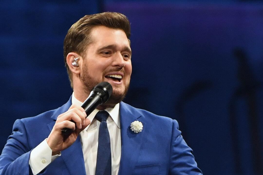 Woman Interrupts Michael Bublé at Concert, He Can’t Believe Who She Calls Over