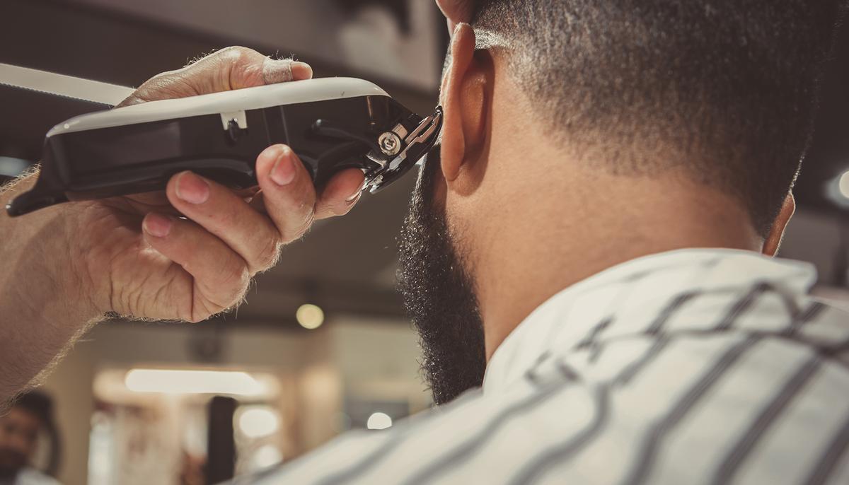 ‘Rude’ Hairdresser Shames Interracial Couple, Until One Customer Brings Her to Tears