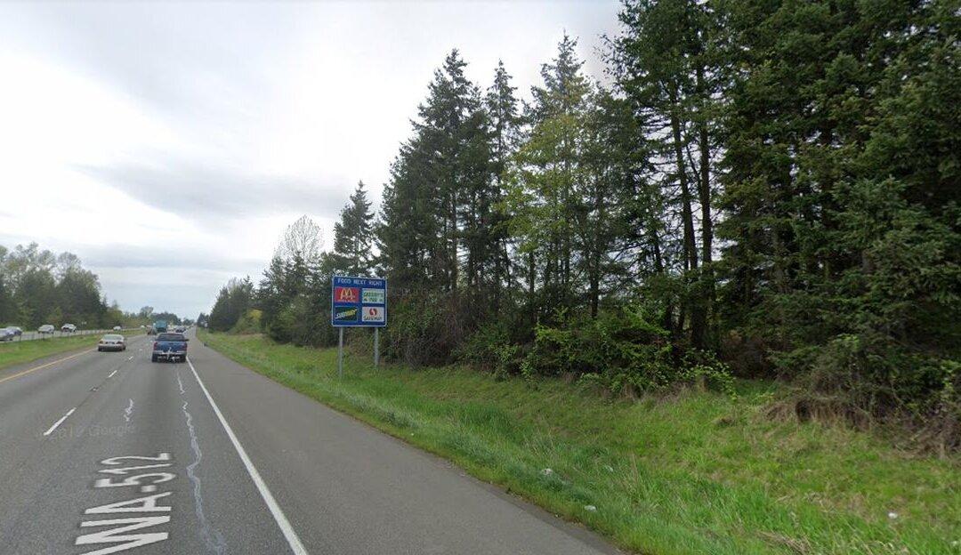 Man Captures Photo of Deputy, Reveals Secret Rendezvous on the Side of a Road