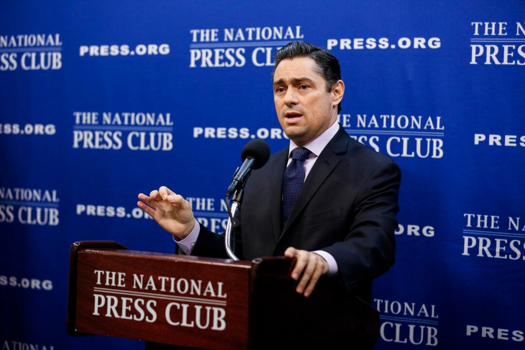 Top Venezuelan Diplomat Says Negotiations Are Continuing