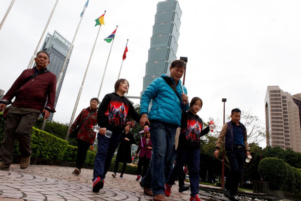 Taiwan Observers Speculate Political Agenda Behind Beijing’s Suspension of Tourist Permits to the Island