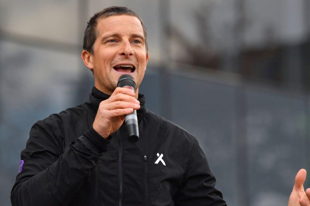 ‘Man vs. Wild’ Star Bear Grylls Realizes Dream to Be Baptized in Jordan River