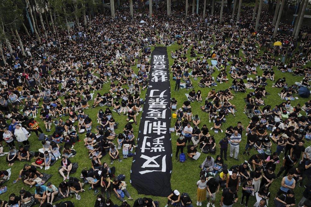 Hongkongers March for Ninth Consecutive Week Against Government