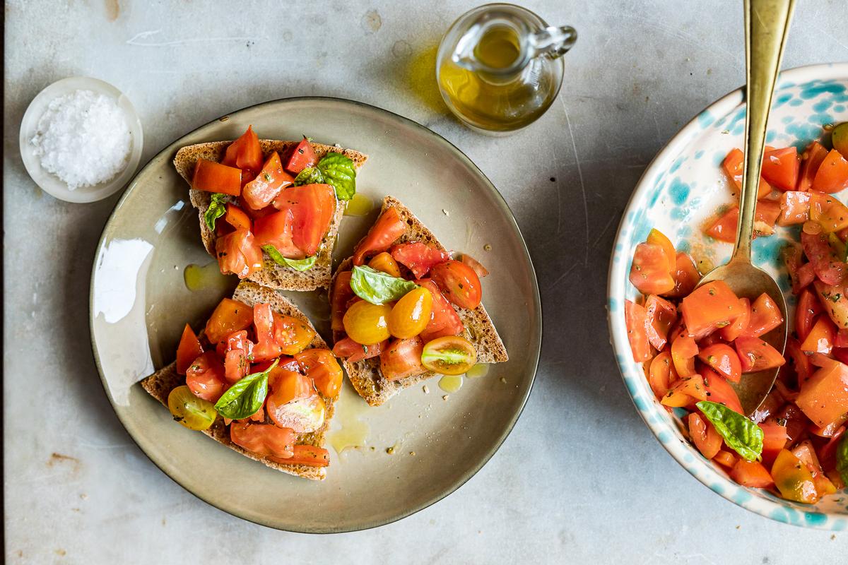 La Bruschetta al Pomodoro (Tomato Bruschetta)