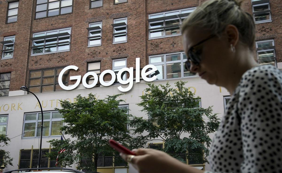 EU Antitrust Regulators Seek Details on Google’s Data Practices: Report