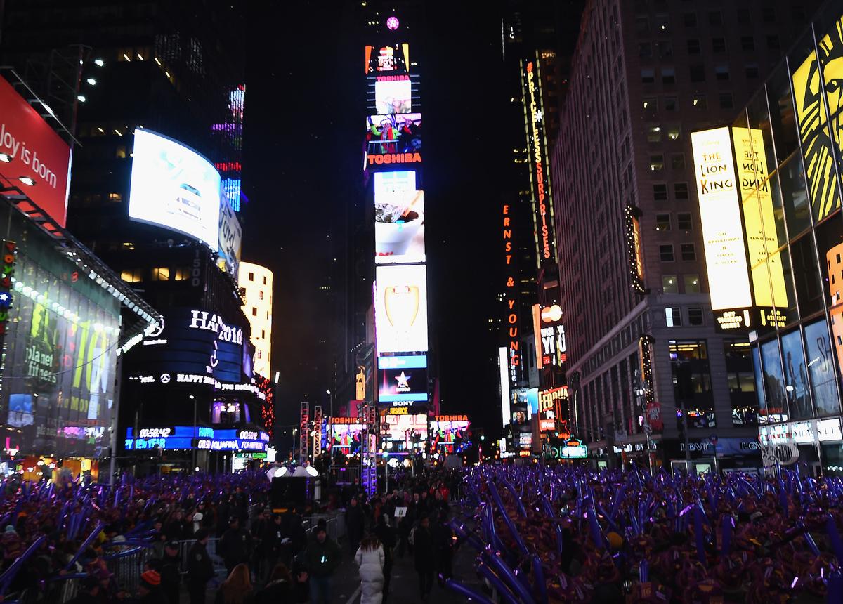 Crowd Runs in Panic in Times Square, Fears of Shooting After Motorcycles Backfire