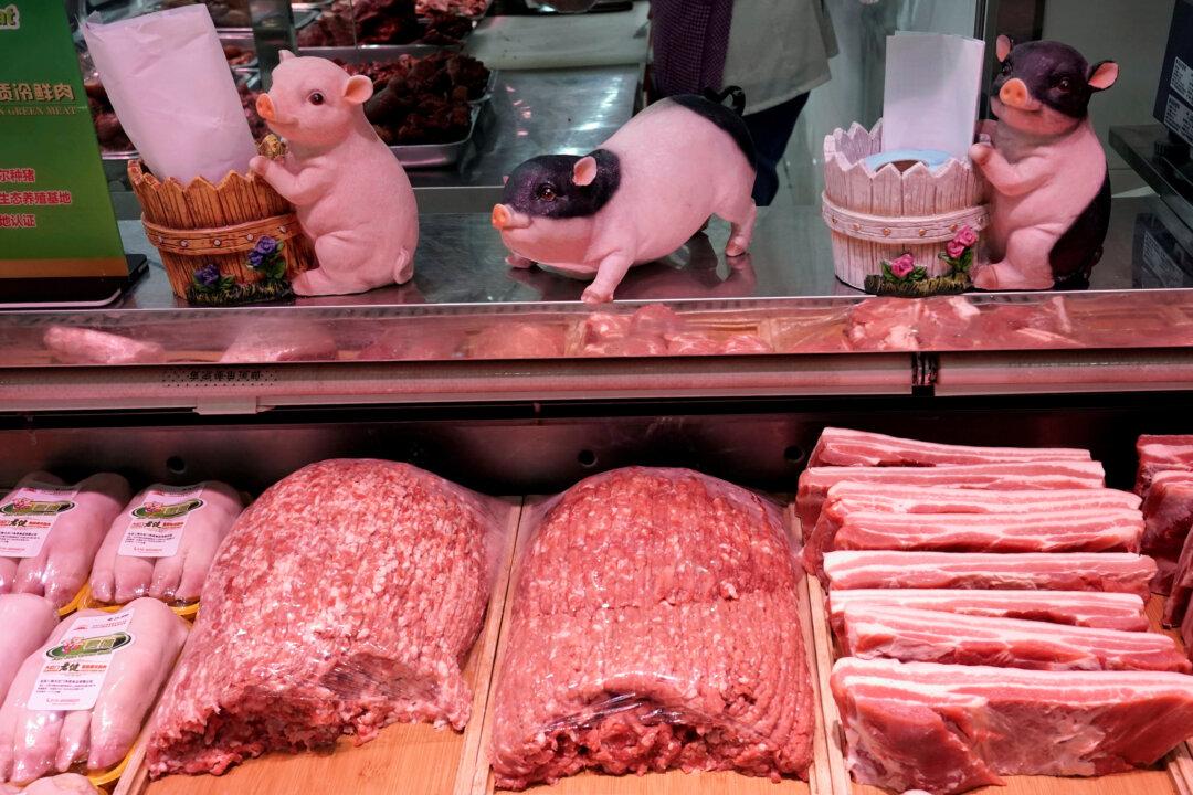 US Confirms Light Soy, Wheat, Pork Sales to China Before Latest Tariff Threats