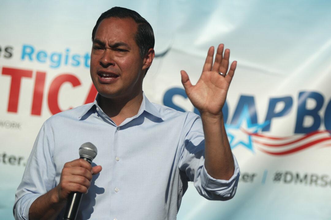 Julian Castro Says Trump Donor List Brother Published Wasn’t Doxing