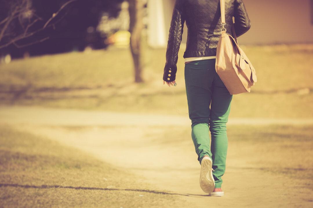 Dad Sets Trap for Teen Daughter’s Stalker, Hidden Cameras Capture Everything