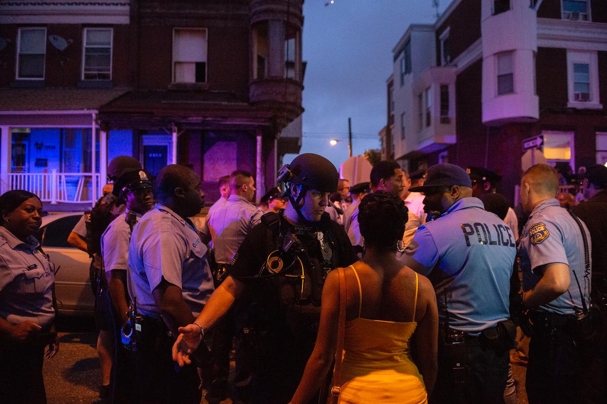 Police Officers Harassed During Long Standoff with Shooter in Philadelphia, Video Shows