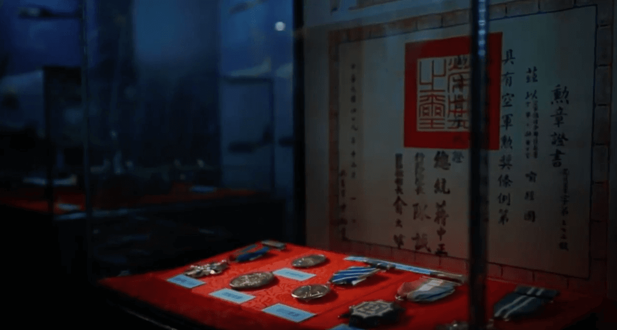 Heroes of Secret Cold-War-Era Black Bat Flying Squadron Remembered