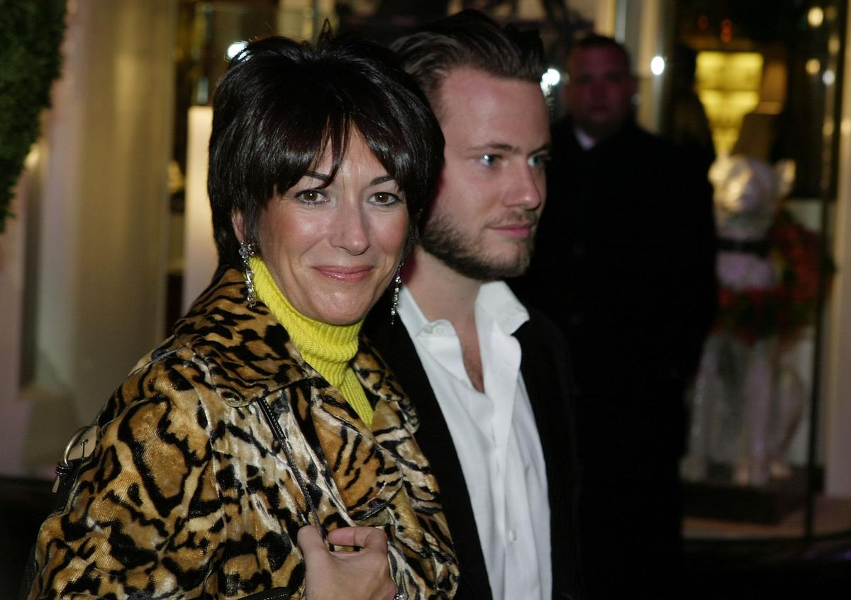 Epstein Partner Ghislaine Maxwell Staged Recent Pictures With Help of Attorney: Report