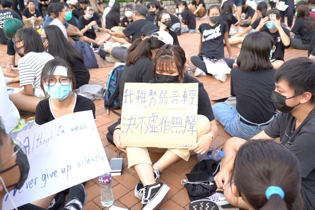 Hong Kong High School Students Hold Rally, Keeping up Momentum of Extradition Bill Protests