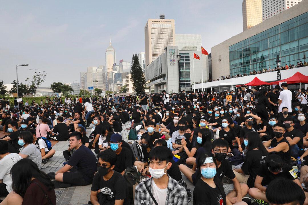Hong Kong University Students Plan Class Boycott for Protest Demands