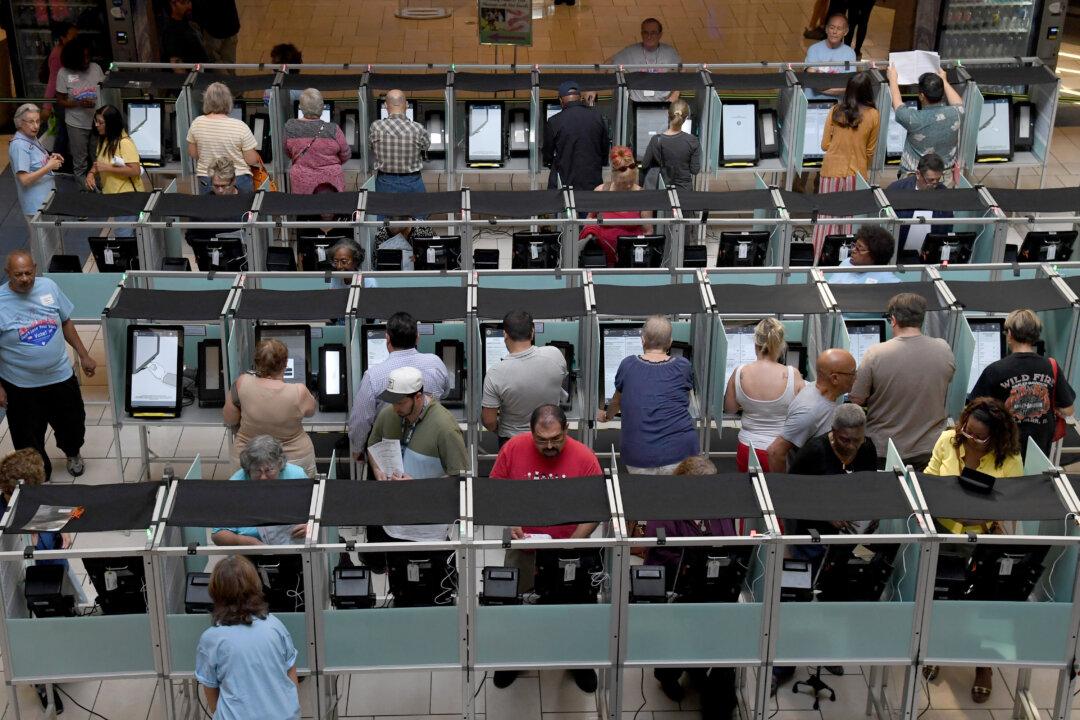 Court Decides Electoral College Members Not Bound by Election Results