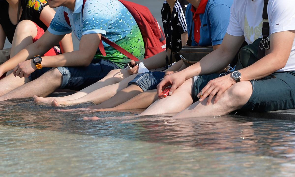 1 Dead, 3 Injured in Electrical Accident at Chinese Water Park: Video