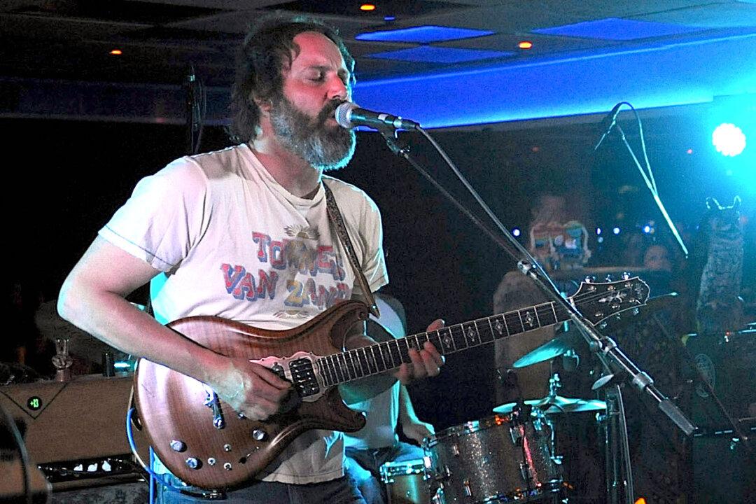 ‘The Cardinals’ and ’Chris Robinson Brotherhood' Guitarist Neal Casal Dead at 50