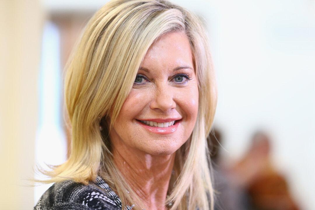 Olivia Newton-John, Star of ‘Grease,’ Dies at 73