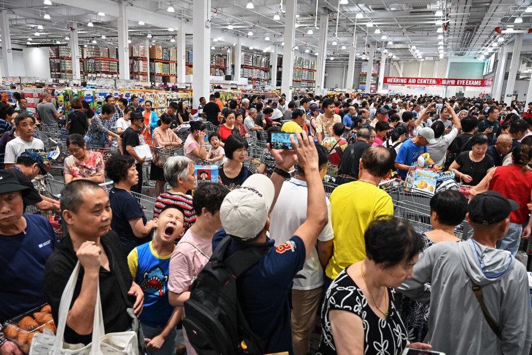 China’s First Costco Closed Early on Opening Day From Overcrowding, Raucous Behavior
