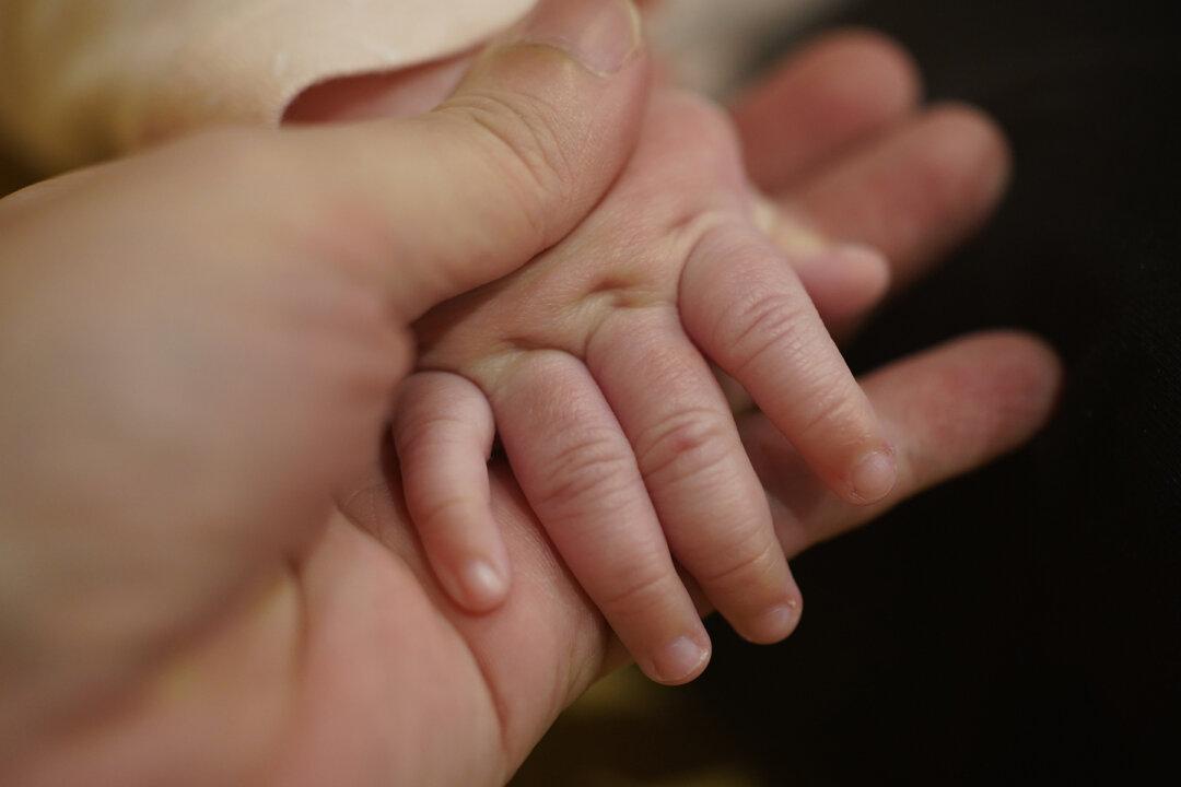 Doctors Expect Baby to Be 11Ib. But When They Weigh Him, Parents Think Scale Is Broken