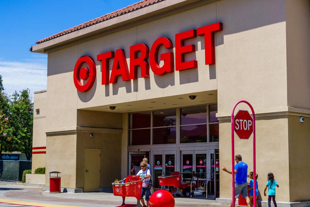San Francisco Target, Walgreens Stores Forced to Close Early Due to Rampant Theft