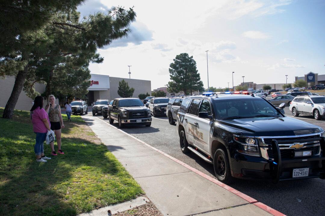 Dallas Police Launch Investigation After Texas Mother and Two Young Daughters Found Dead in SUV