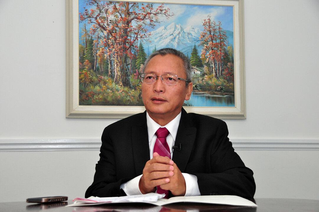 Toronto Resident and Former Chinese Supreme Court Judge Wants China’s Justice System Exposed