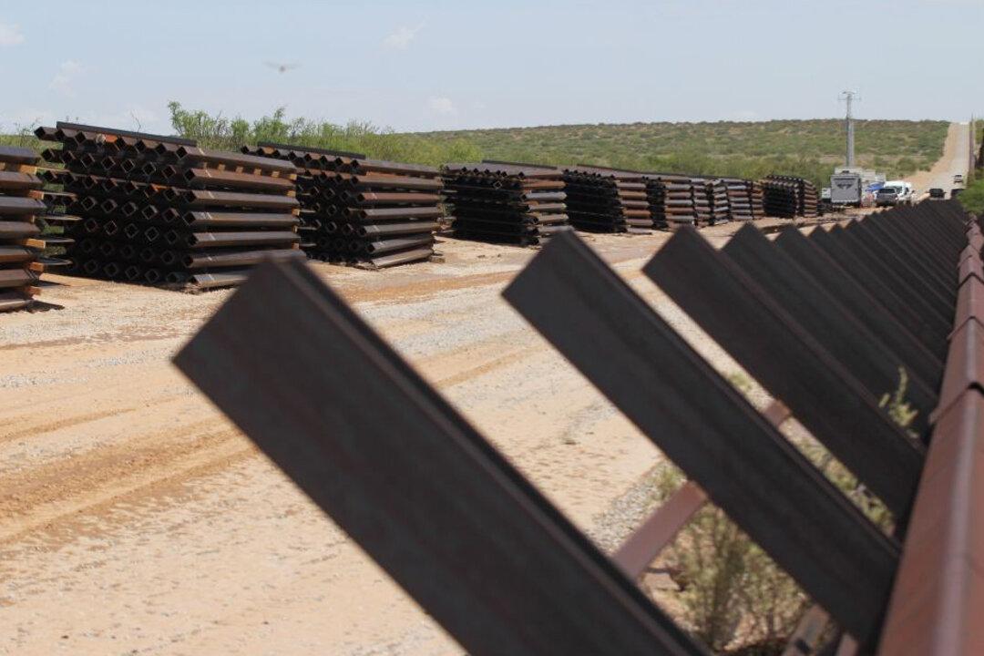 Trump Says ‘Close to 500 Miles of Wall’ Will Be Completed Before End of 2020