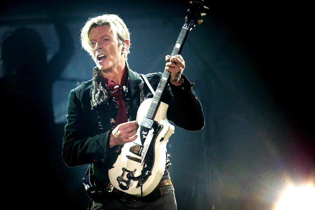 David Bowie’s Daughter Lexi Is a Talented Artist and Looks Just Like Her Famous Parents