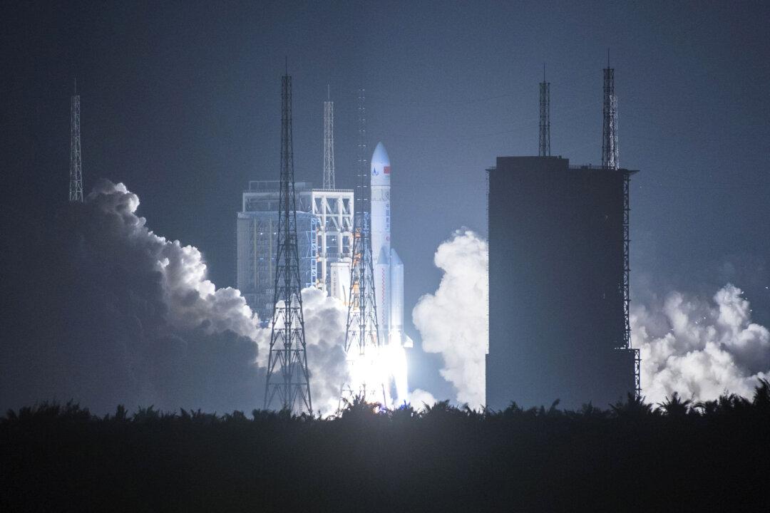 China Seeks to Displace US as Leading Space Power: Report